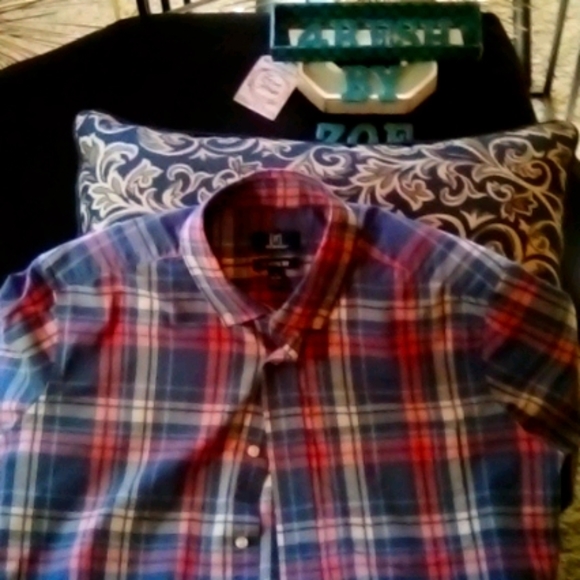 Fly squarish button upper - Picture 2 of 3